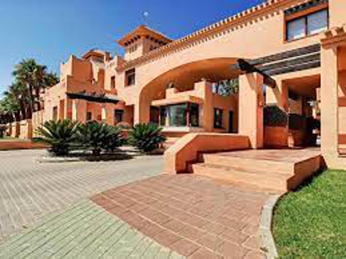Cozy Seaside Apartment In Los Alcazares Exterior photo