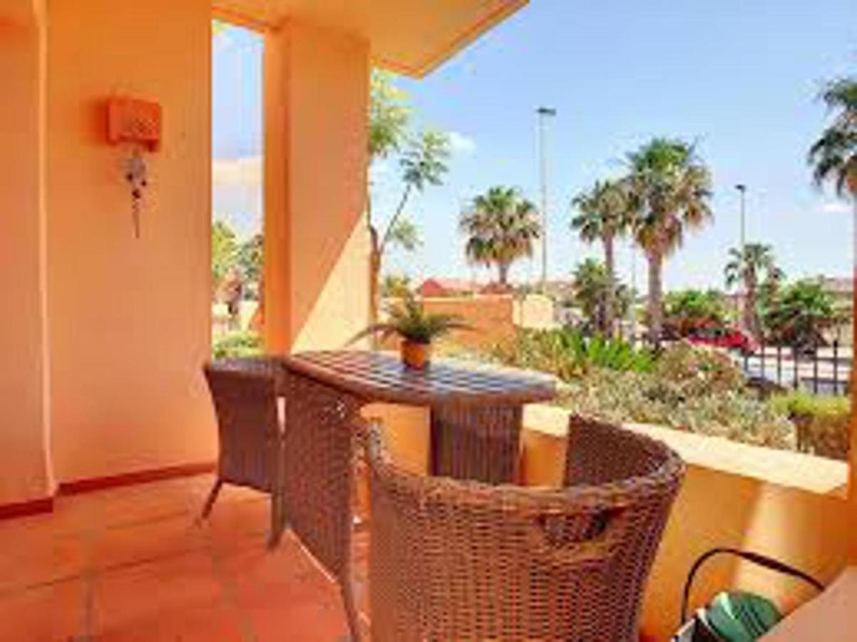 Cozy Seaside Apartment In Los Alcazares Exterior photo
